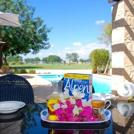Luxury 3 Bedroom Villa With Communal Pool, Paphos Villa 1175 *