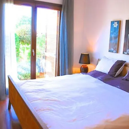Villa Luxury 3 Bedroom Villa With Communal Pool, Paphos Villa 1175 Kouklia