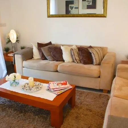 Villa Luxury 3 Bedroom Villa With Communal Pool, Paphos Villa 1175 Kouklia